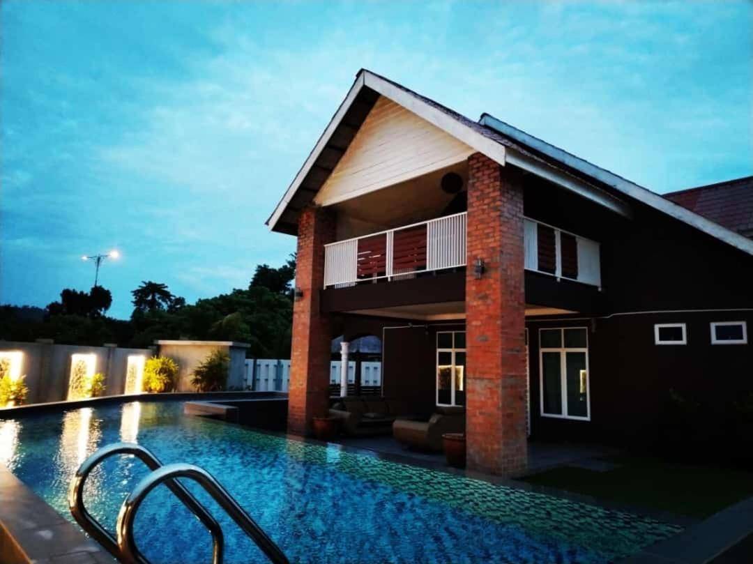 Destini Akef Villa 2 Pantai Cenang  Exterior photo